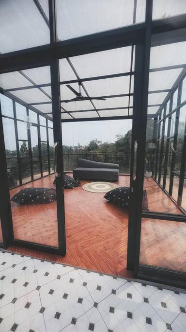 Mimi Castle Full Ac 1200M2 Private Villa Dan Pool Parongpong Lembang Cihanjuang Exterior photo