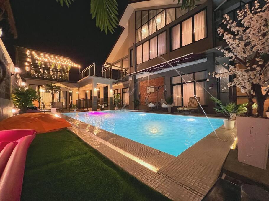 Mimi Castle Full Ac 1200M2 Private Villa Dan Pool Parongpong Lembang Cihanjuang Exterior photo